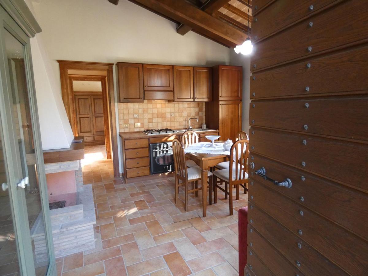 Scappo In Umbria, La Vallata Parrano Экстерьер фото